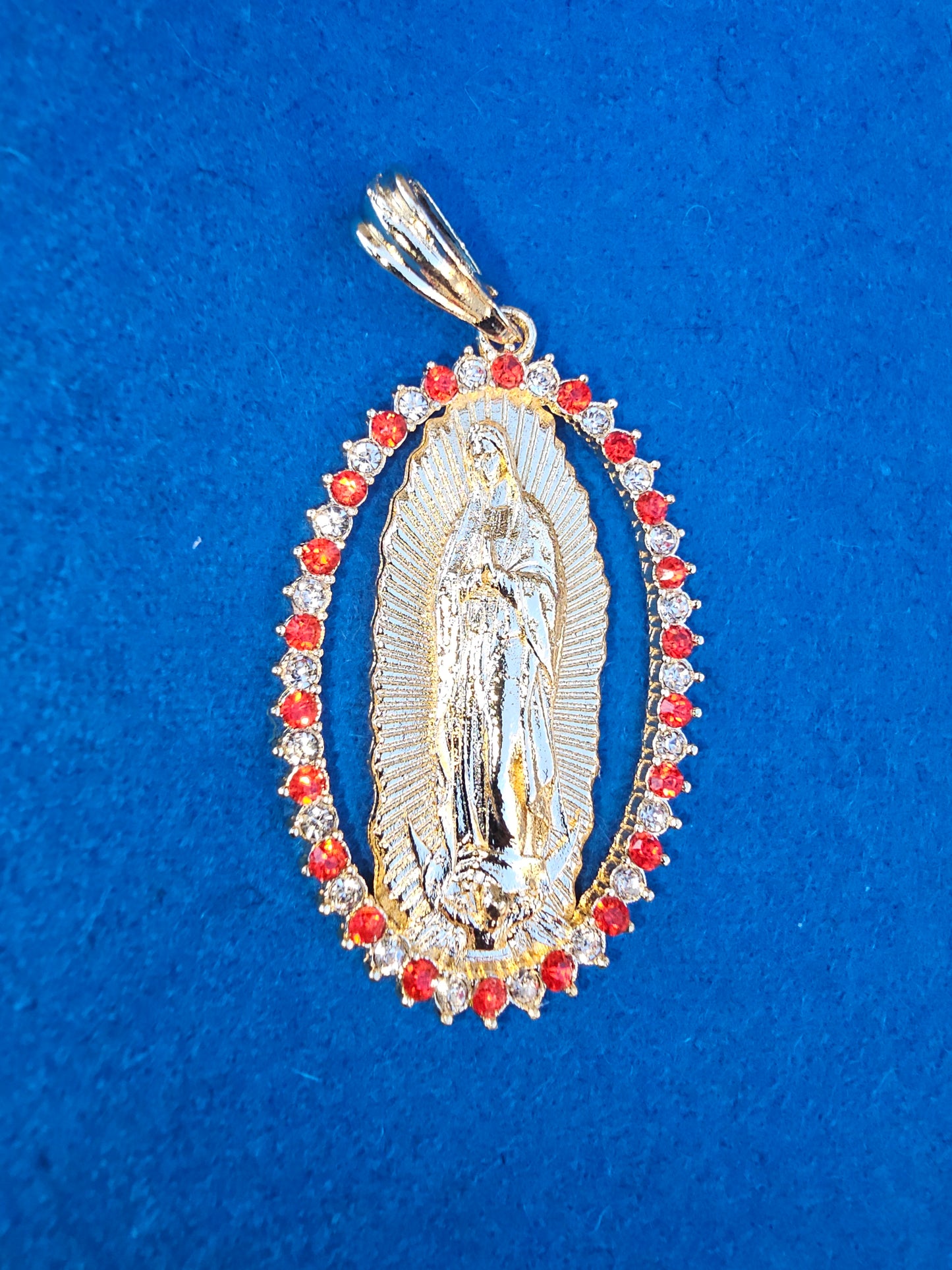 DIJE VIRGEN DE GUADALUPE BAñADO EN ORO DE 18K EN 6 ESTILOS DE CZ DIFERENTES