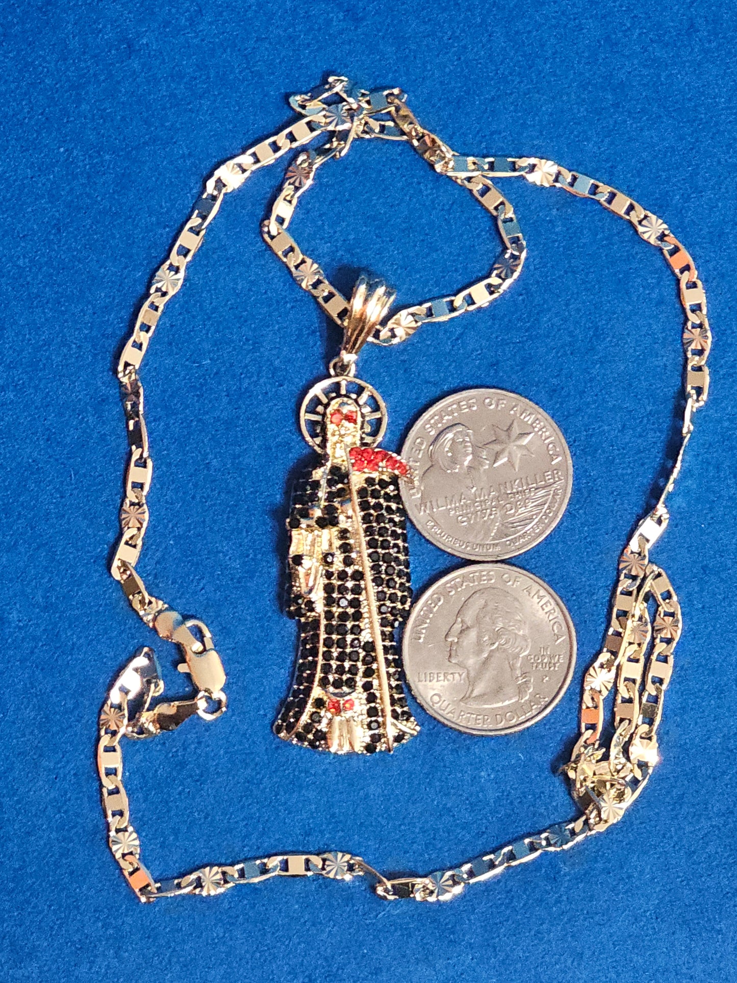CADENA DE 3.5 MM Y 24 PULGADAS  ESTILO DIAMANTE CORTADO Y DIJE DE LA SANTA MUERTE DISPONIBLE EN 4 DIFERENTES COLORES Y AMBOS BA164ADOS EN ORO DE 14K