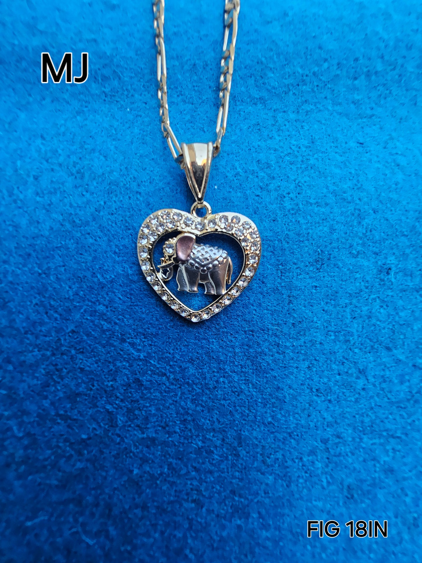 CADENA FIGARO DE 3MM Y 18 PULGADAS Y DIJE CORAZON ELEFANTE CON CZ CLARA, AMBOS BAñADAS EN ORO DE 14K #2345